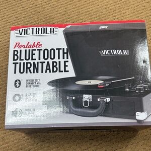 Black Portable Bluetooth Turntable